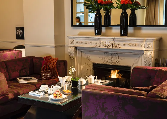 Hotel La Tremoille Paris